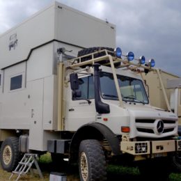 Abenteuer Allrad - Unimog mit Hubdach