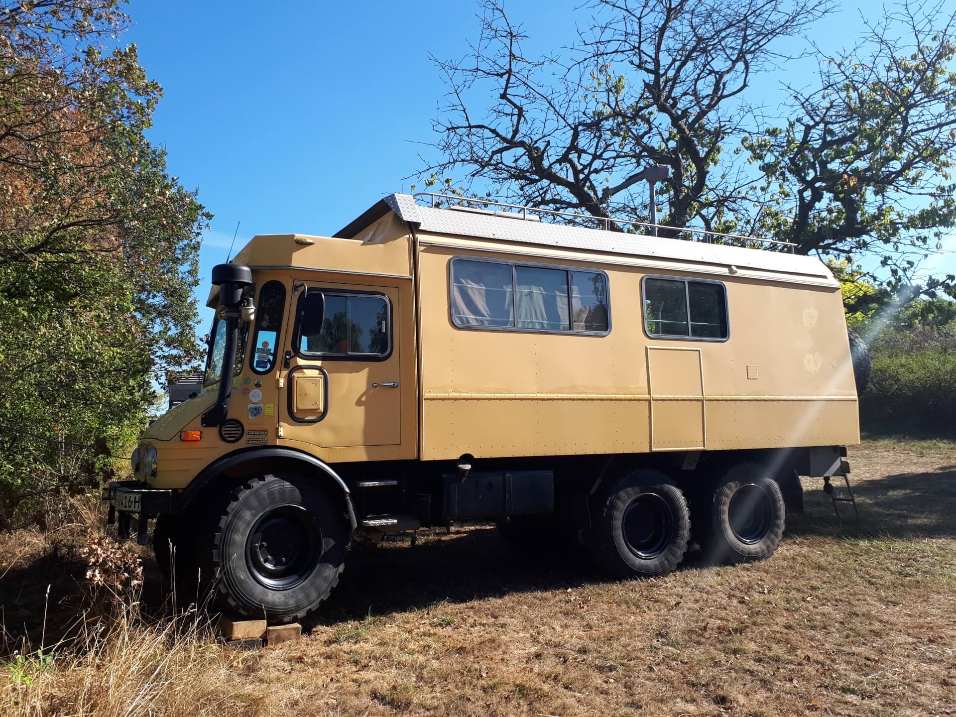 Buschtaxi-Treffen- Unimog Antiquariat